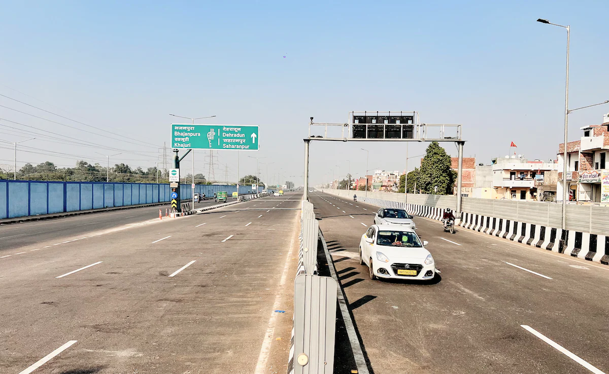 दिल्ली-देहरादून एक्सप्रेसवे का उद्घाटन, अब दोनों शहरों के बीच सफर सिर्फ 2.5 घंटे में पूरा होगा।